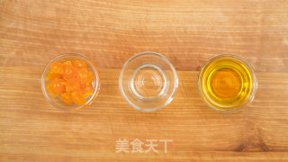 广式月饼的做法步骤：3