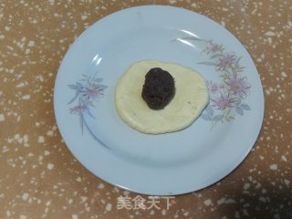 豆沙南瓜饼的做法步骤：3