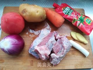 土豆炖牛肉的做法步骤：1