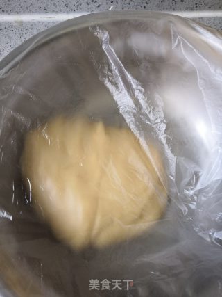 玫瑰豆沙广式月饼的做法步骤：7