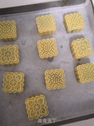 玫瑰豆沙广式月饼的做法步骤：13