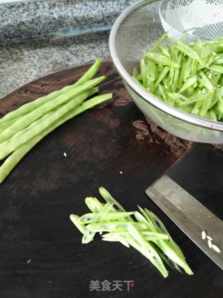 四季豆炒肉丝的做法步骤：1
