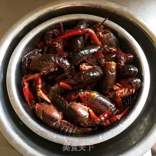 麻辣龙虾的做法步骤：1
