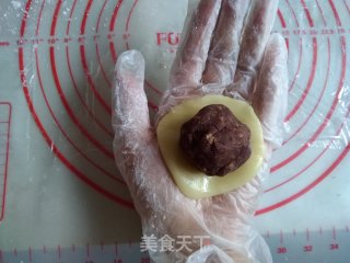 螃蟹月饼的做法步骤：6