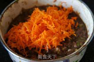 鸵鸟肉馅烫面蒸饺的做法步骤：2