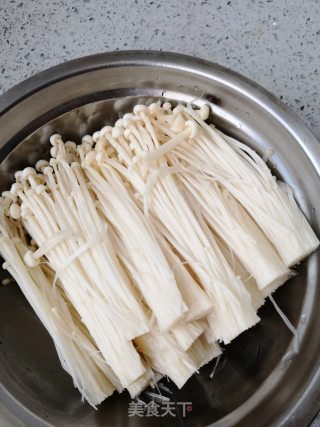 酸汤肥牛片的做法步骤：1