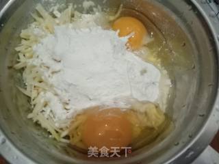 土豆丝饼的做法步骤：3