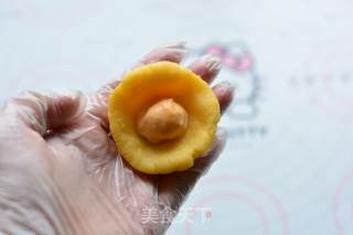奶黄流心月饼的做法步骤：18