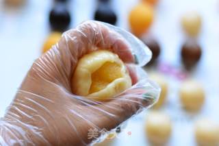 奶黄流心月饼的做法步骤：20