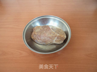 水煮肉的做法步骤：1