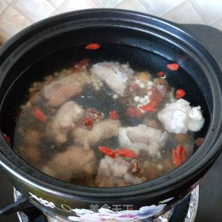 无花果芡实桂圆汤的做法步骤：5