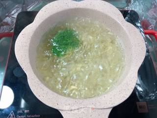 6M+宝宝辅食——奶香西蓝花土豆泥的做法步骤：2