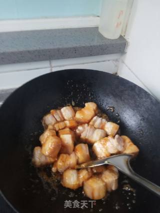 红烧肉鹌鹑蛋的做法步骤：5