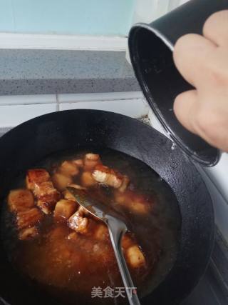 红烧肉鹌鹑蛋的做法步骤：6