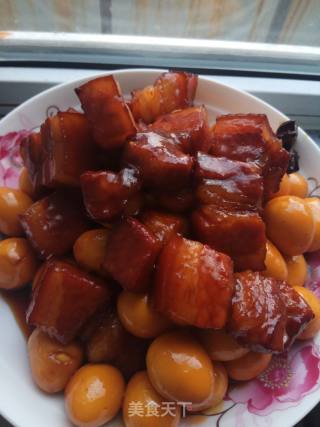 红烧肉鹌鹑蛋的做法步骤：11