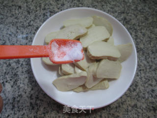 香肠蒸小素鸡的做法步骤：4