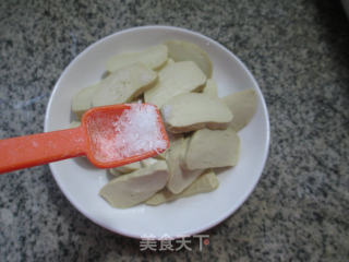 香肠蒸小素鸡的做法步骤：5