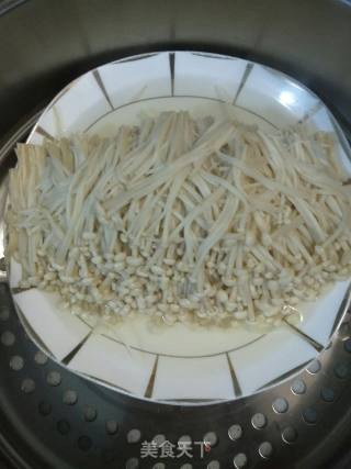凉拌金针菇的做法步骤：5