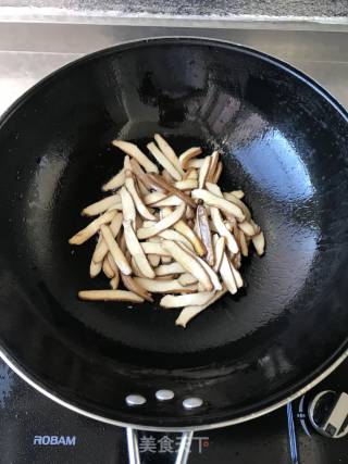 香干炒芹菜的做法步骤：4