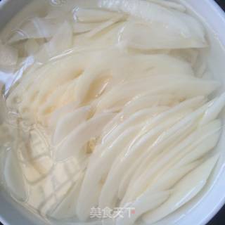 肉片炒莲菜的做法步骤：3