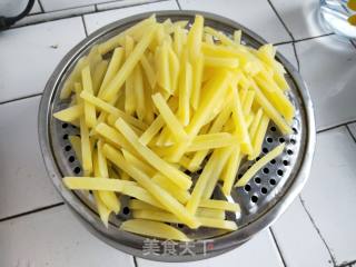 炸薯条（跟肯德基味道一样）的做法步骤：5
