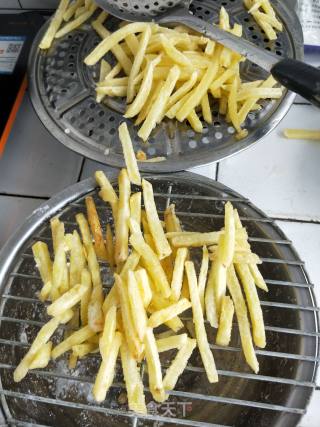 炸薯条（跟肯德基味道一样）的做法步骤：9