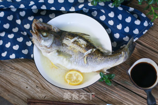 清蒸鲈鱼的做法步骤：5