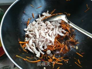 鱼香肉丝的做法步骤：5