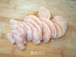 鸡肉蒸南瓜的做法步骤：2