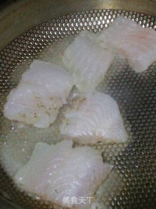 红烧巴沙鱼的做法步骤：3