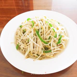 青椒炒豆芽的做法步骤：8