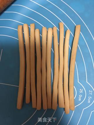 果仁巧克力棒的做法步骤：1