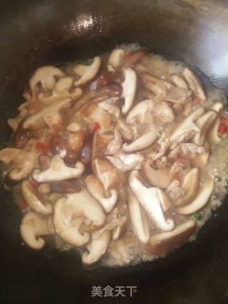 香菇炒肉片的做法步骤：6