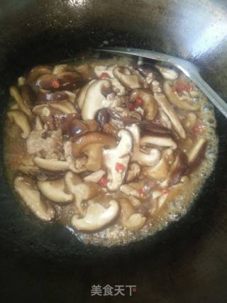 香菇炒肉片的做法步骤：7