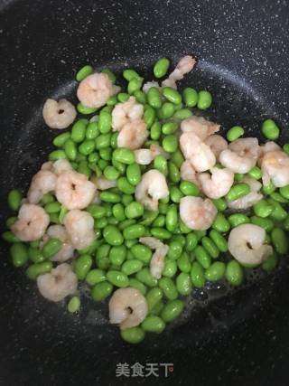 虾仁炒毛豆的做法步骤：8