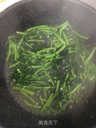 蒜泥茼蒿的做法步骤：6