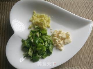 家常炒小河鱼的做法步骤：3