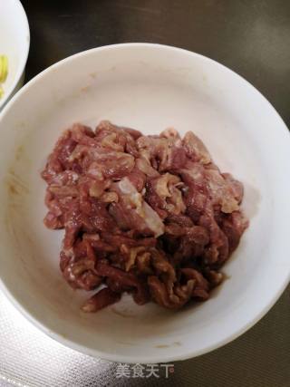 笋子炒肉的做法步骤：3
