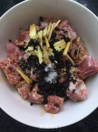 豆鼓蒸排骨的做法步骤：3
