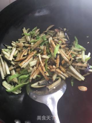 辣椒炒茄子的做法步骤：4