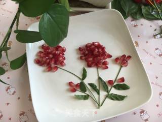 石榴籽摆盘_并蒂花开的做法步骤：4