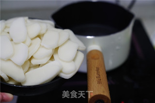 蛋丝虾皮汤年糕的做法步骤：3