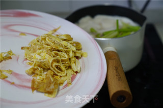 蛋丝虾皮汤年糕的做法步骤：7