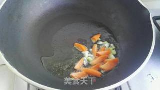 香肠炒丝瓜的做法步骤：4