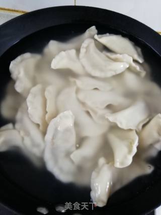 木耳韭菜猪肉饺子的做法步骤：8