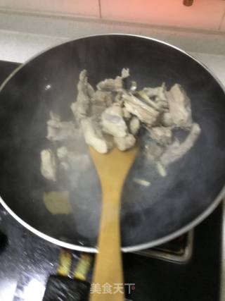 排骨炖豆角的做法步骤：5
