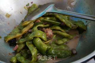 哈拉巴肉炖油豆角的做法步骤：5