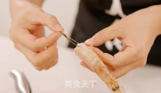 用赛普瑞斯做茄汁大虾只需六步，简单又美味还补钙！的做法步骤：1