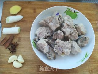 红烧排骨的做法步骤：3