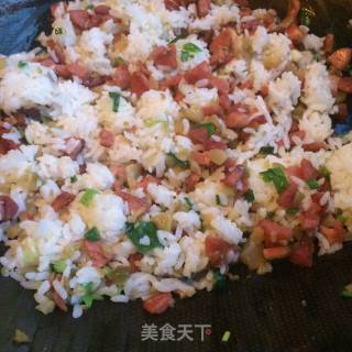 香肠榨菜炒饭的做法步骤：6